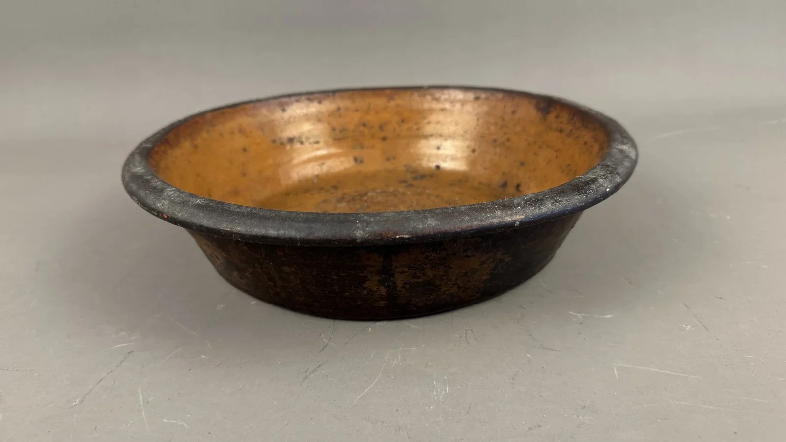 Schwarz Hafner Ton Schale, um 1880, Dm.19cm, H 7cm