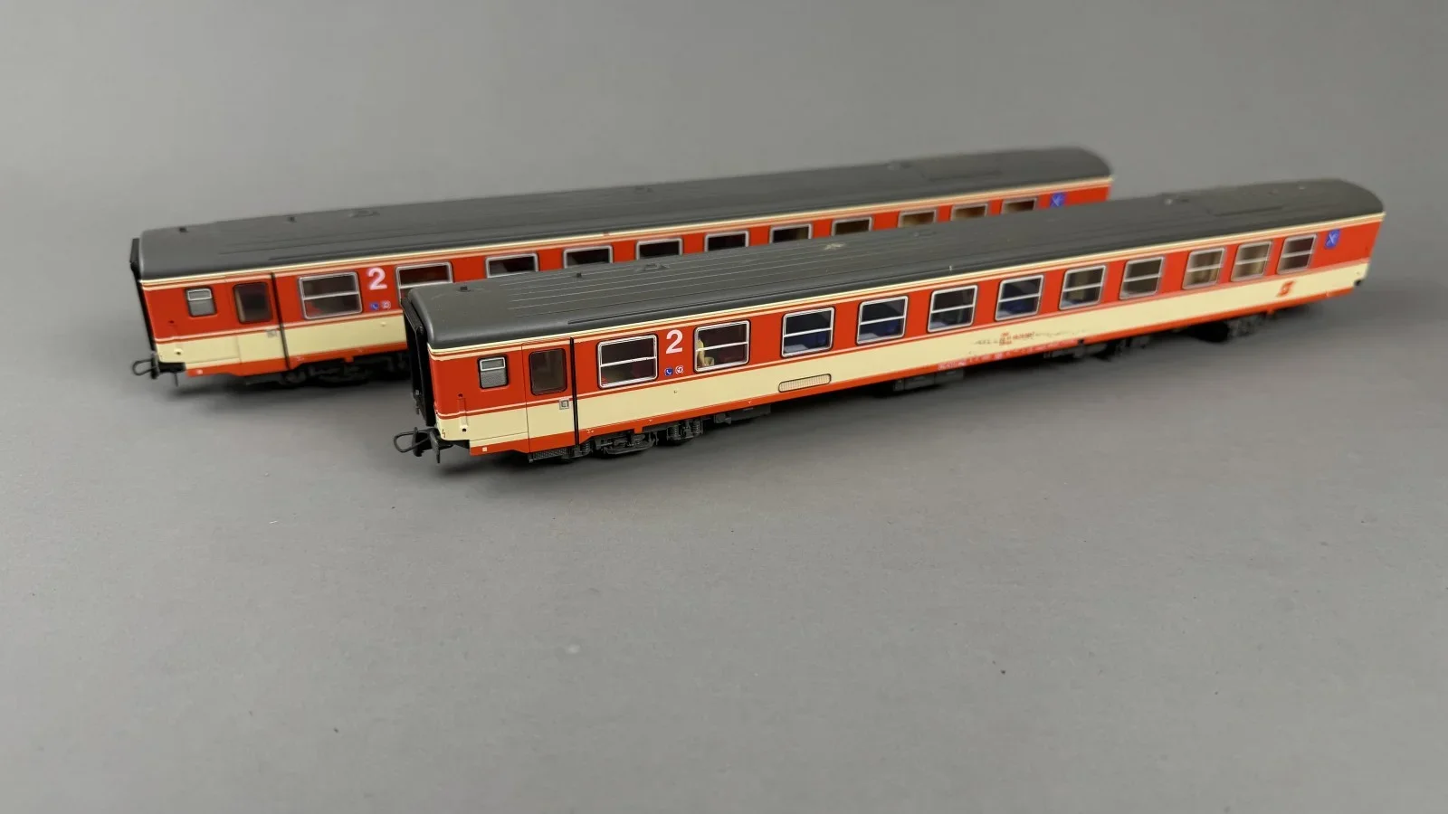 Modellbahn-Personenwagen HO