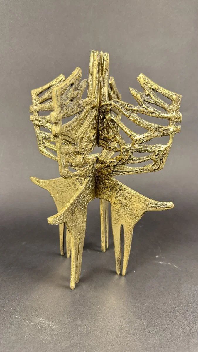 Sepp Schmölzer (Feldkirchen 1919-1999) Brutalistische Kunst, abstrakte Skulptur, Messing, H 30cm Dm. 22 cm