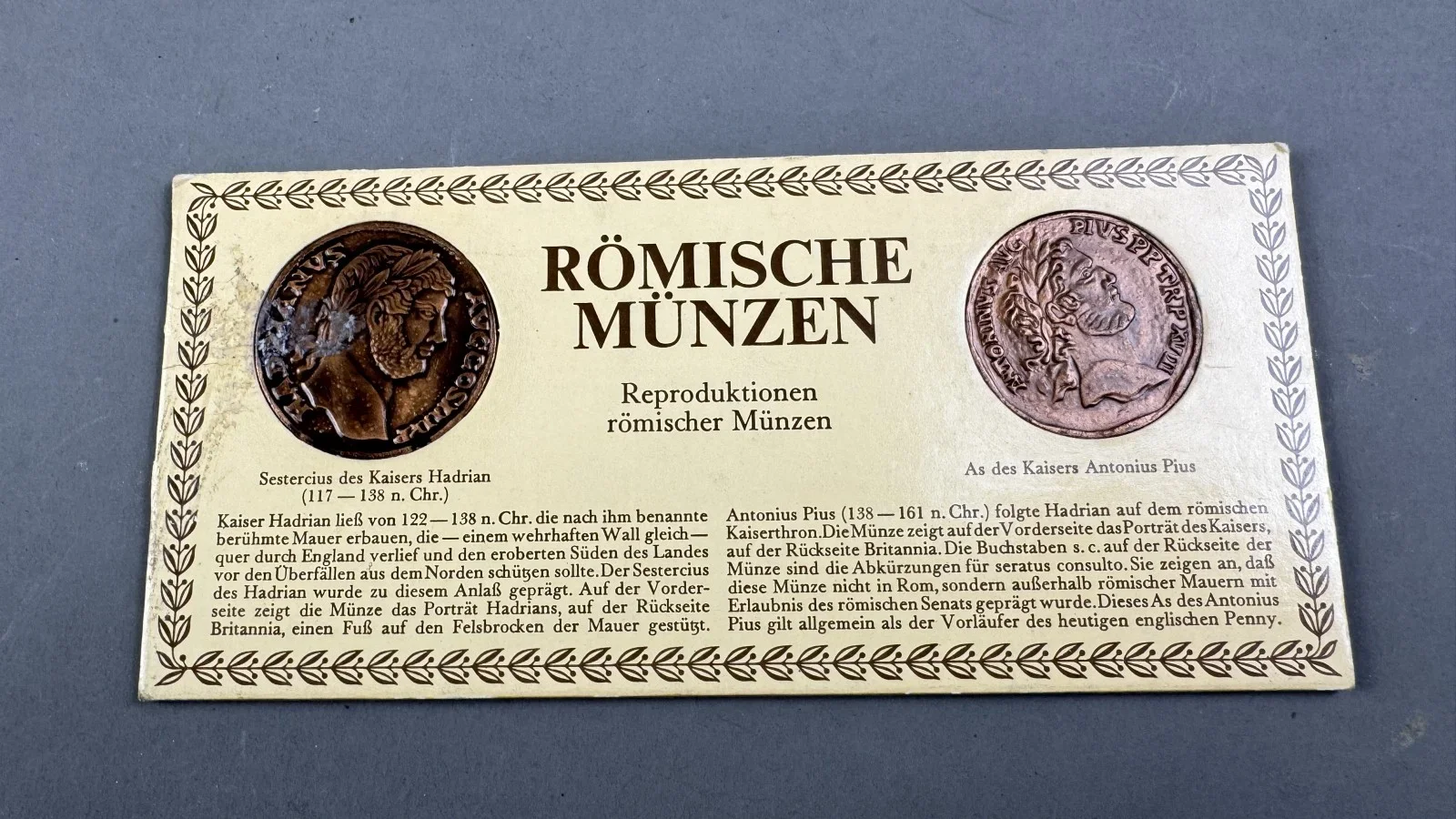 Römische Münzen - Reproduktionen Kaiser Hadrian und Antonius Pius