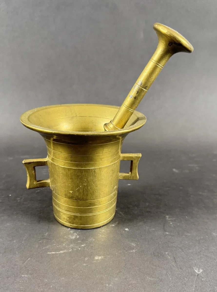 Messingmörser mit Stößel, wahrscheinlich 18./19. Jahrhundert, H 12 cm, Privatbesitz Heidelind Weis