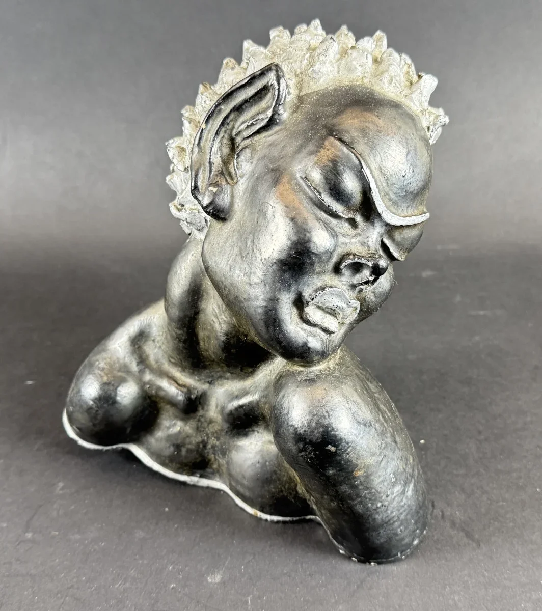 Porträtbüste mit lockigem Haar, signiert W.N. - H 22cm, Privatbesitz Heidelind Weis