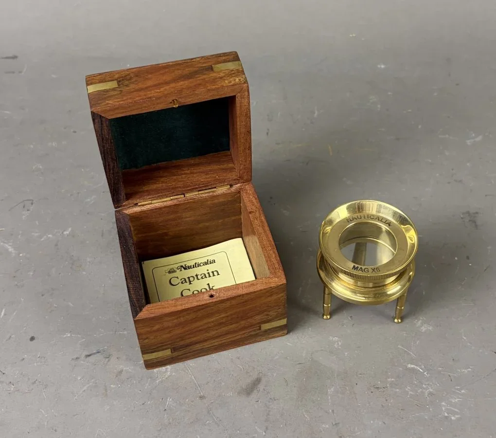 Nauticalia Captain Cook Magnifier in Holzbox